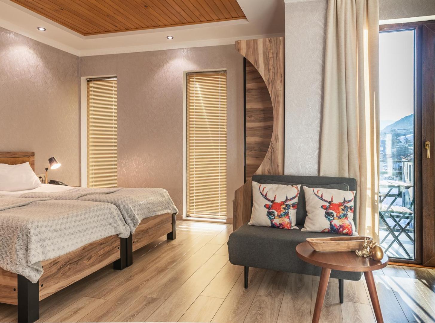 מסטיה Hotel Gold Tower מראה חיצוני תמונה