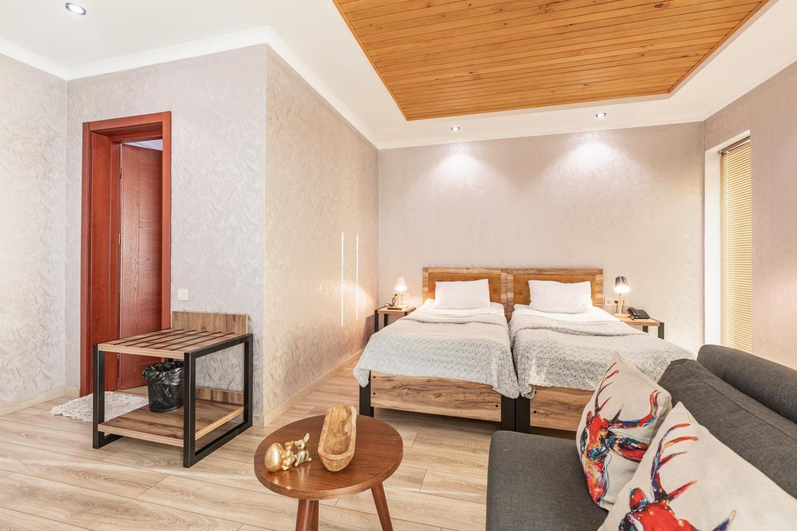 מסטיה Hotel Gold Tower מראה חיצוני תמונה